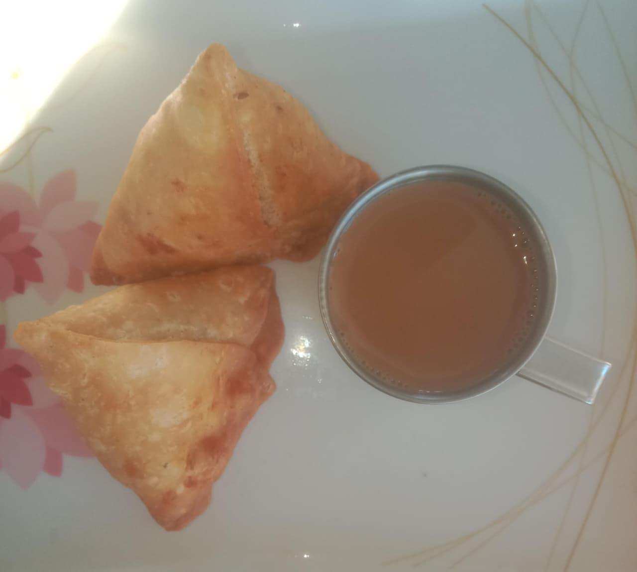 Evening tea and samosa snacks served to PG residents