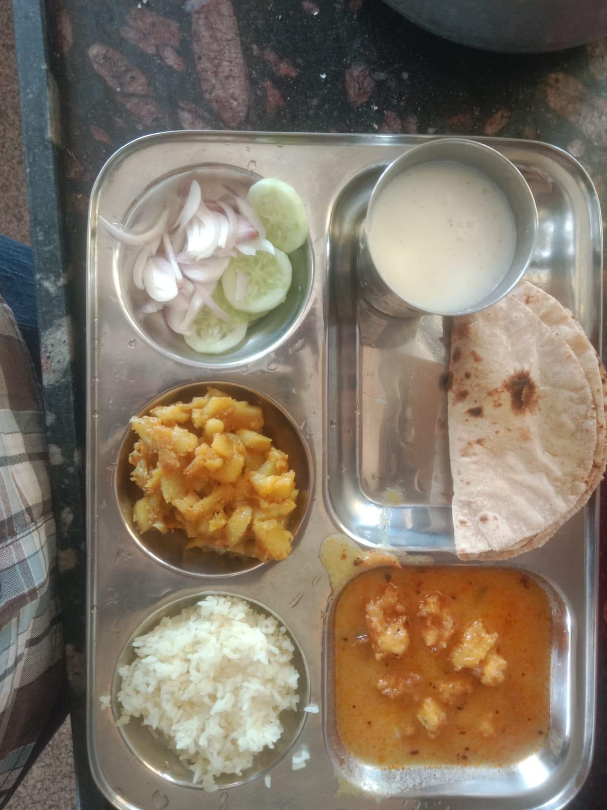 Nutritious mess meal served daily at Indo Stay Boys PG